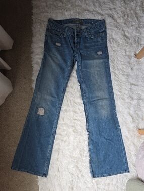 AEO Vintage Classic Women's Blue Distressed Bootcut Jeans